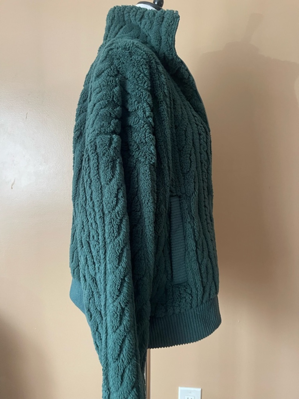 American Eagle Outfitters Green Sherpa Cable Half-Zip Sweater size medium new - Picture 4 of 8